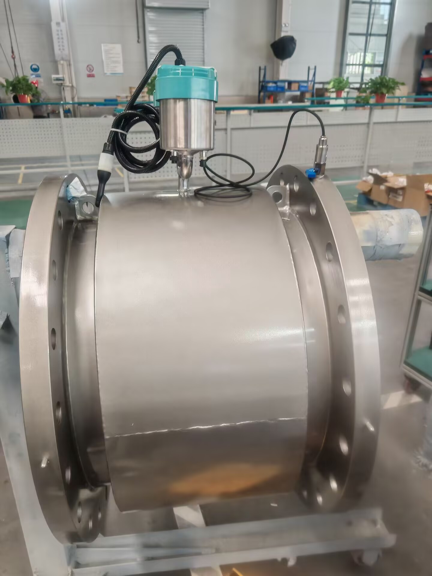 New Battery-Powered Flowmeter Integrates Multi-Parameter Monitoring